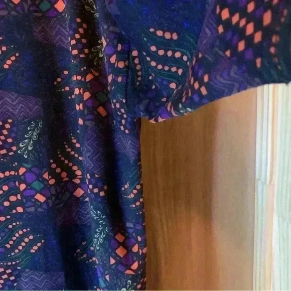 LulaRoe Womens Multicolor Round Neck High Low Tunic Blouse Top SZ S - Picture 7 of 15